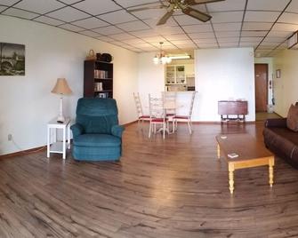 Pointe West Resort Motel - Eureka Springs