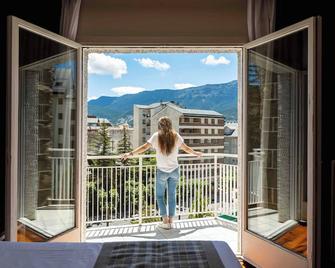 Gran Hotel De Jaca - Jaca - Balcony