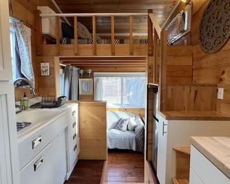 Tacoma Tiny House - Tacoma - Kitchen