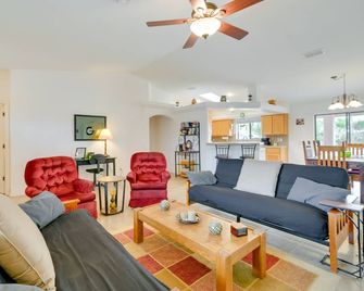 Patio, Views and Boat Parking Lake Havasu Home! - Lake Havasu City - Living room