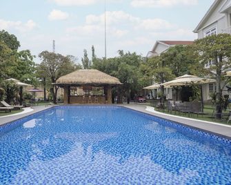 Hidden Mansions Saigon Resort - Ho Chi Minh City - Pool