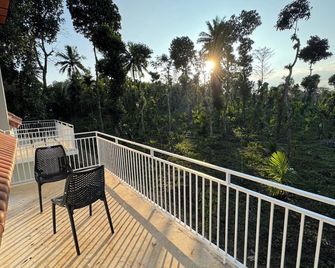 We We Wayanad- Casa de Wayanad - Panamaram - Balcony