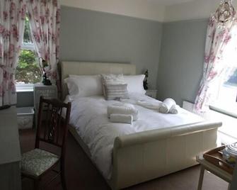 Hooray Henrys - Sheringham - Bedroom