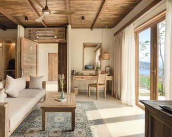 Crown Retreat Quy Nhon - Qui Nhon