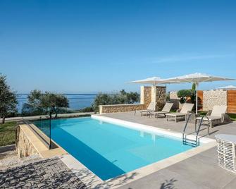 Villa I I With Private Pool - Mikri Mantineia - Pool