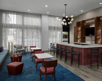 Hampton Inn Cleveland-Downtown - Cleveland - Bar
