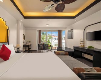 Fusion Point Hotel - Hue