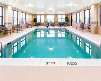 Hampton Inn Waynesburg - Waynesburg - Pool
