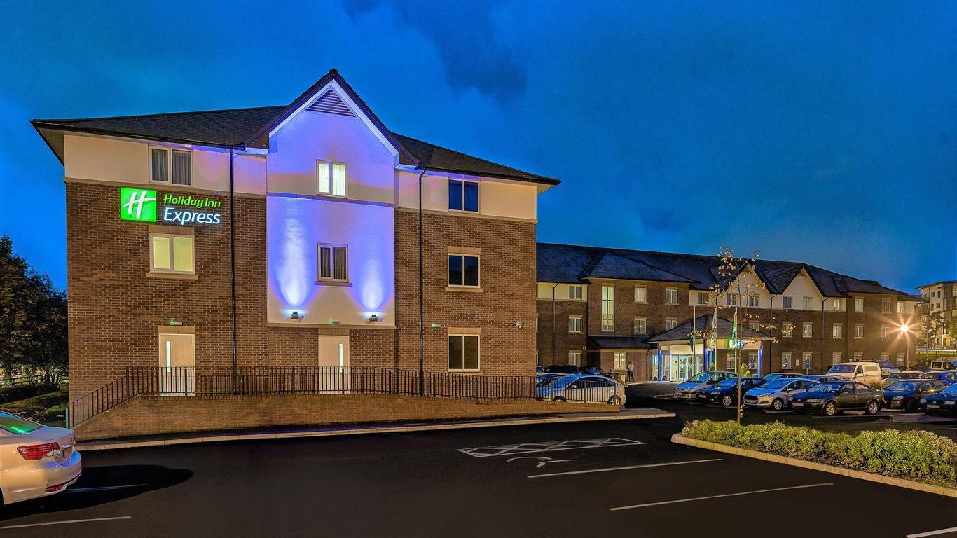 Holiday Inn Express London Gatwick - Crawley By IHG