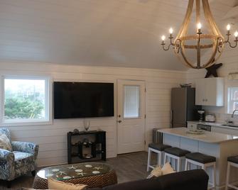 Ocean Front With Ocean Views - Atlantic Beach - Wohnzimmer