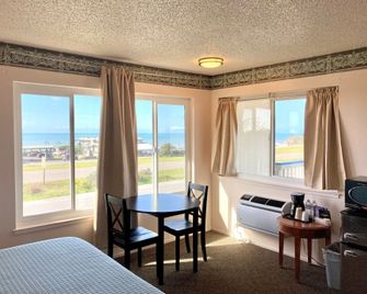 Coast Riders Inn - San Simeon