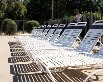 Beautifully furnished condo right next door to the Augusta National! - Augusta - Pool