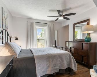 Farm House - Hudsonville - Bedroom