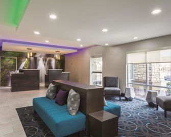La Quinta Inn & Suites by Wyndham Hopkinsville - Hopkinsville - Lobby