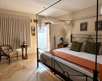 Hotel Lindo Ajijic Bed & Breakfast - Ajijic - Bedroom