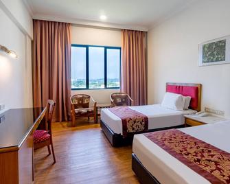 Crystal Crown Hotel Harbour View, Port Klang - Klang - Bedroom