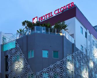 Clover 5 Hongkong Street - Singapore - Building
