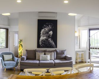 Ocean Breeze Resort - נוסה הדס - סלון