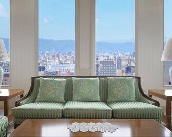 كوماموتو هوتل كاسل - كوماموتو - غرفة معيشة