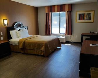 Araamda Inn - Norcross - Bedroom