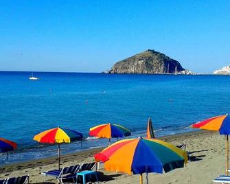 Mediterranean and comfortable holiday apartment on Ischia - Barano d'Ischia - Playa