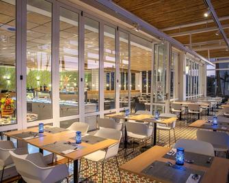 Oasis Lanz Beach Mate - คอสตา เตกิส - ร้านอาหาร