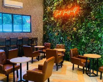 Sultana Ysabella Hotel And Event Inc. - Las Piñas - Restaurant