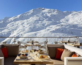 Ours Blanc Hotel & Spa - Les Belleville - Balcon