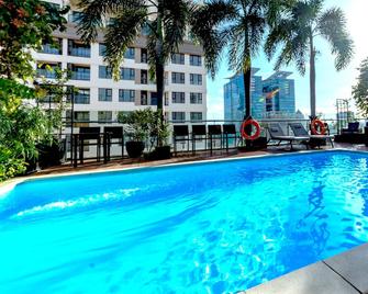 Paragon Saigon Hotel - Ho Chi Minh City - Pool