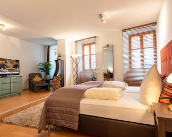 Sperber Bräu - 3-Sterne-Superior Hotel mit Gasthof und eigener Brauerei - kein Ruhetag - Sulzbach-Rosenberg - Habitación