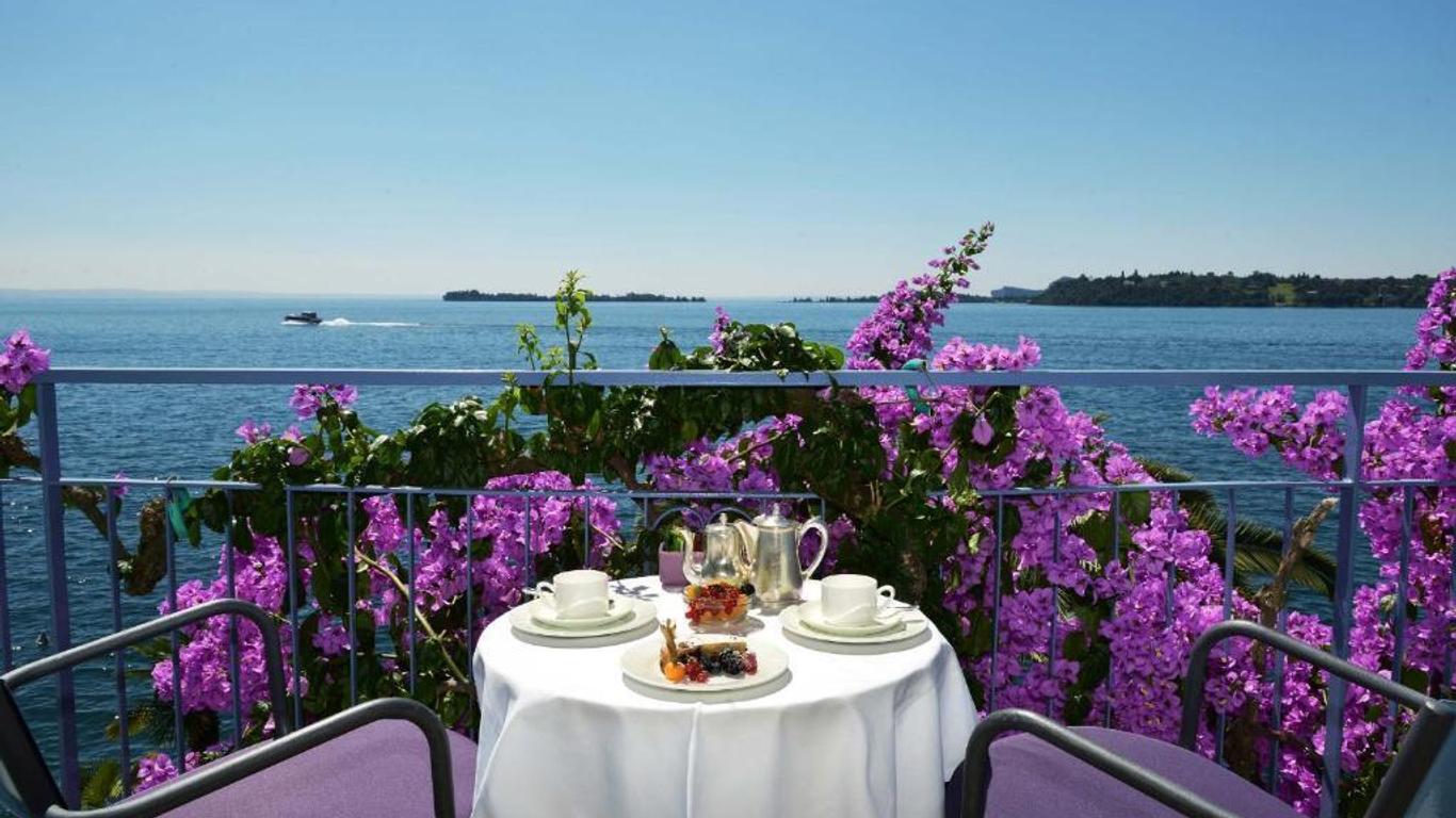 โรงแรมมอนเตบัลโด เอ วิลล่าอักควาโรเน