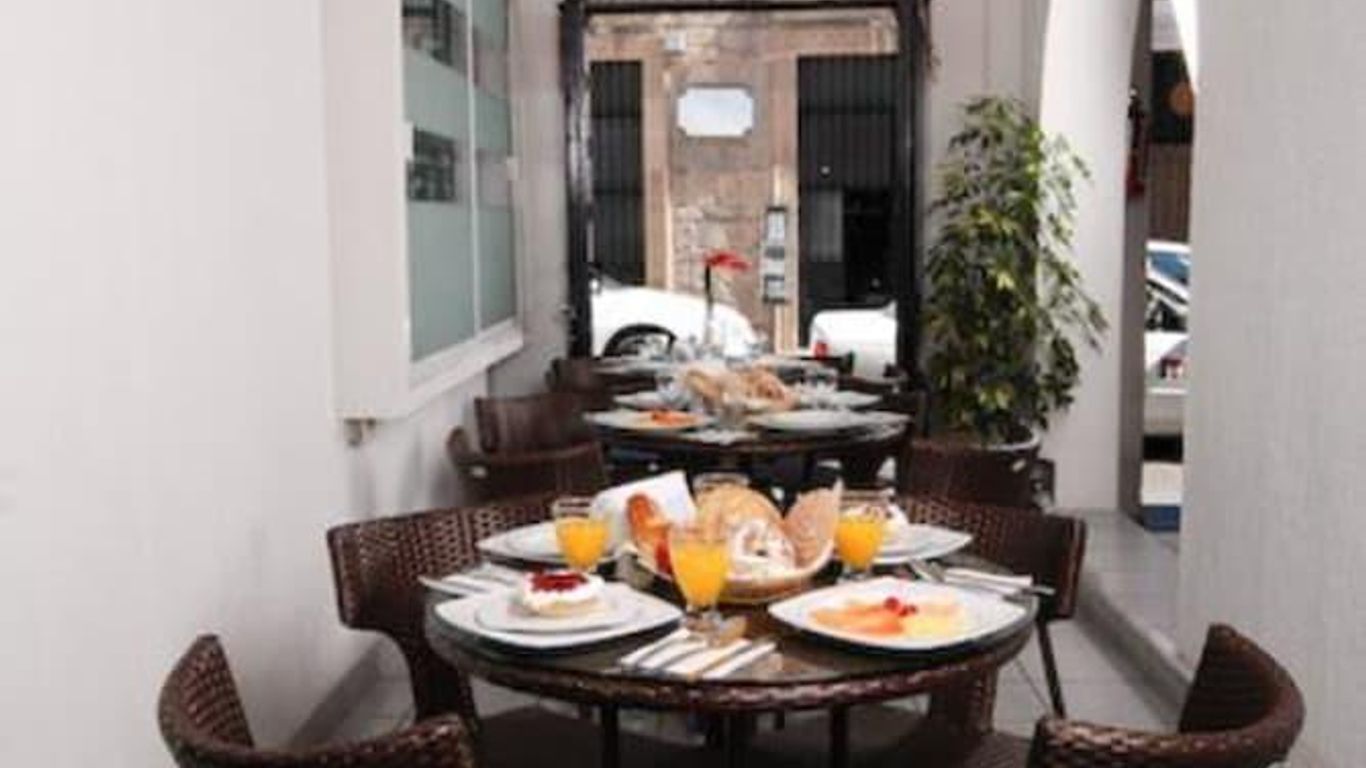 Hotel & Suites Galeria