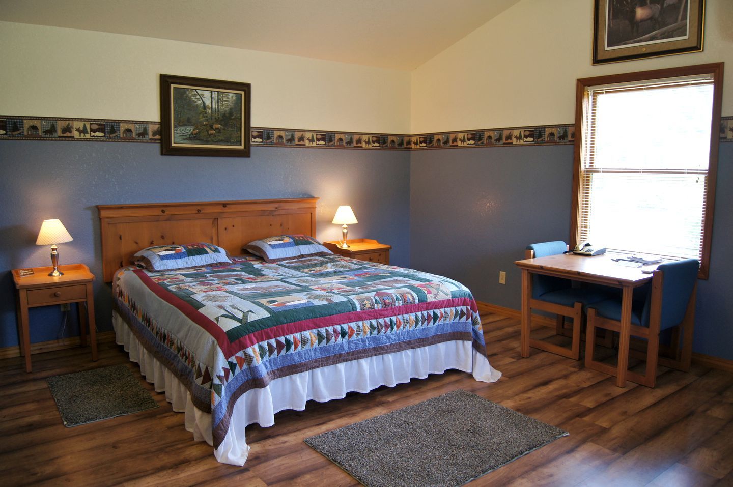 Charming Cabin by The Umpqua River Perfe