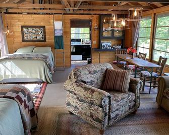Hemlock Hide-A-Way Lakefront Cabin with Great Views! - Rice Lake - Bedroom