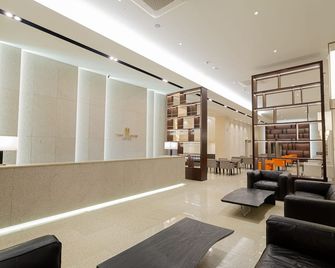 Topcloud Hotel Iksan - Iksan - Lounge