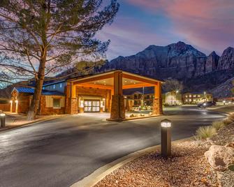 Best Western Plus Zion Canyon Inn & Suites - Springdale - Building