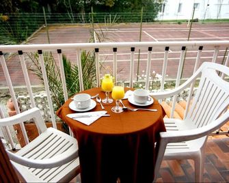 Logis Hôtel Restaurant les Charmettes - Argelès-sur-Mer - Balkon