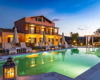 Eleni Luxury Villa by White Dream Villas - Corfú - Alberca