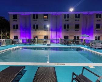 Sleep Inn Ormond Beach - Daytona - אורמונד ביץ' - בריכה