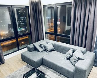 Grandhouse - Minsk - Olohuone