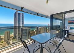 Circle on Cavill Sub Penthouse w/ 4 bedrooms - Surfers Paradise - Balkon