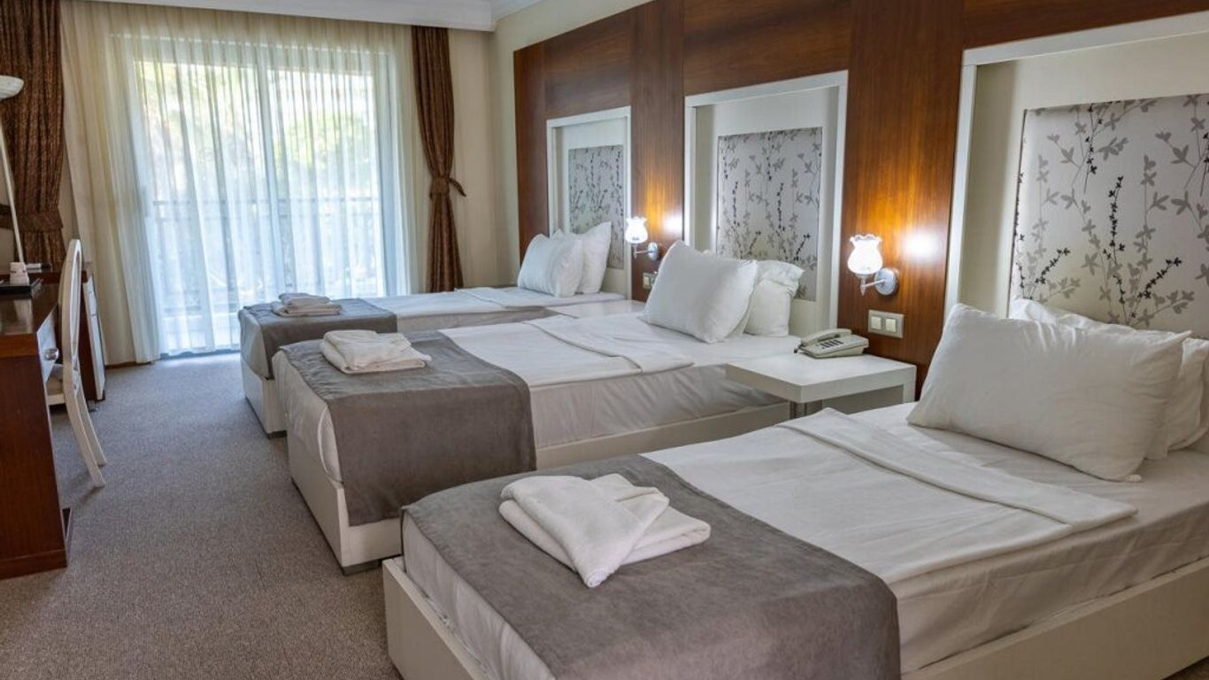 Sentinus Beach Hotel