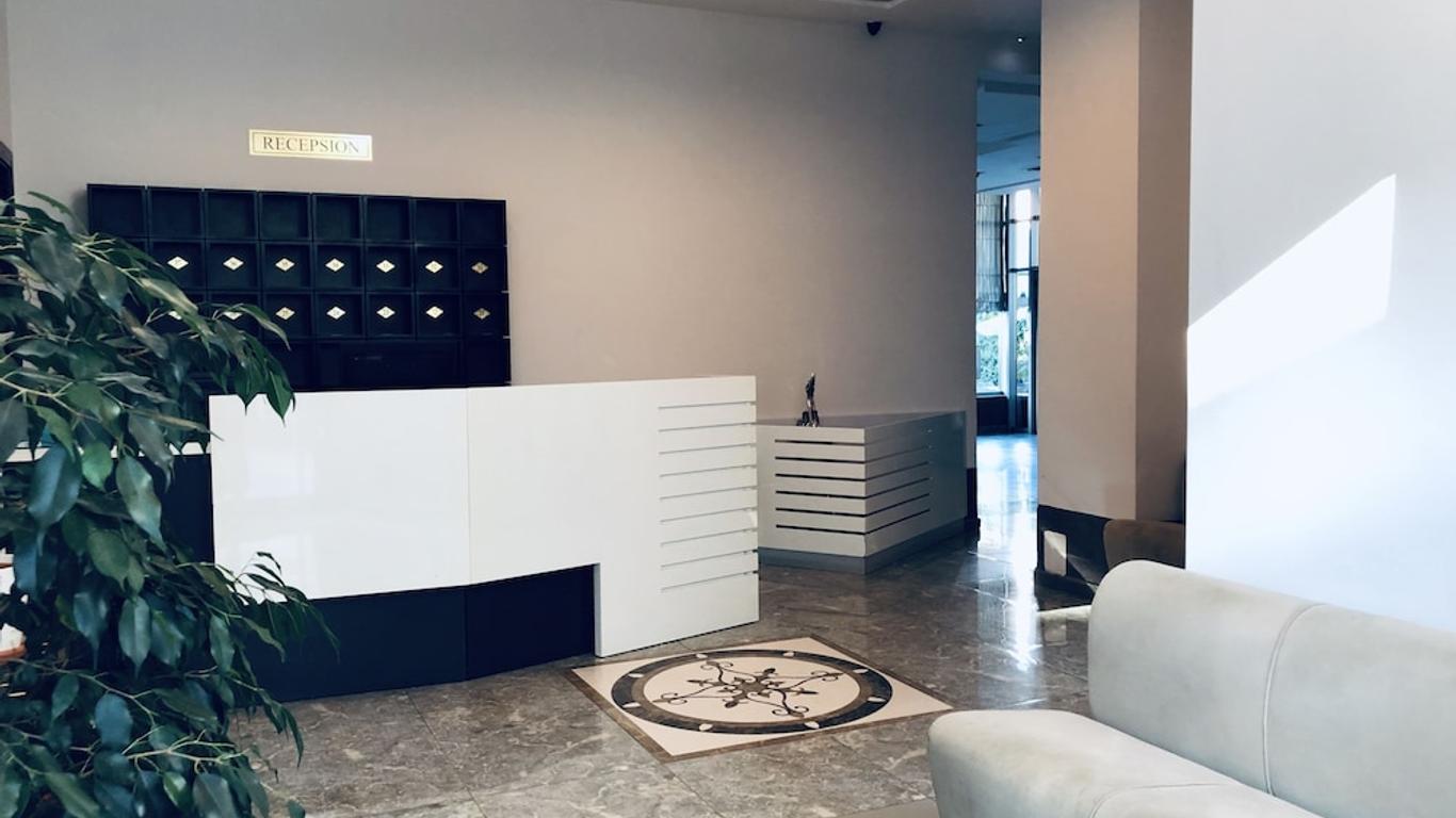 هوتل كومبلكسي أريفي