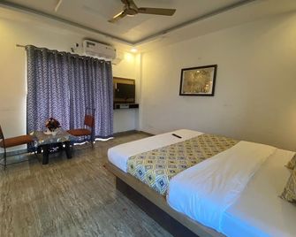 Hotel Golden Galaxy Mahabaleshwar - Mahabaleshwar - Habitación