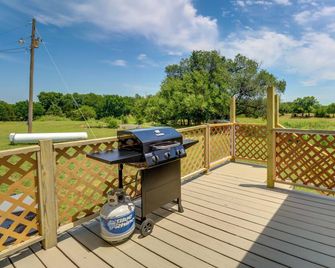 Charming Kaw Lake Country Home With Game - Newkirk - Balcón
