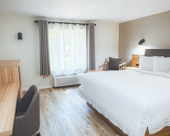 The Earl of Sandwich Motel - East Sandwich - Bedroom