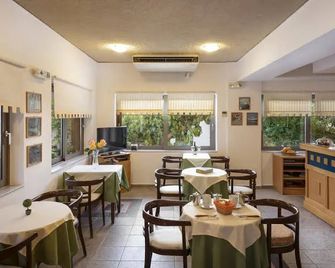 Rea Hotel - Palaiochora - Restauracja