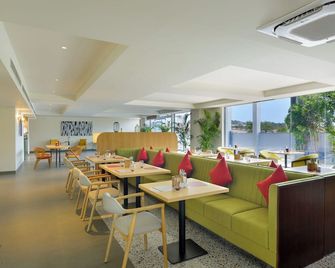 Ginger Hyderabad, Genome Valley - Turkapally - Restaurante