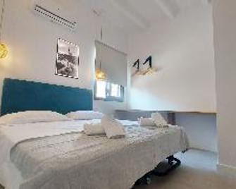 Castillo Sancho Panza - Cala en Porter - Schlafzimmer