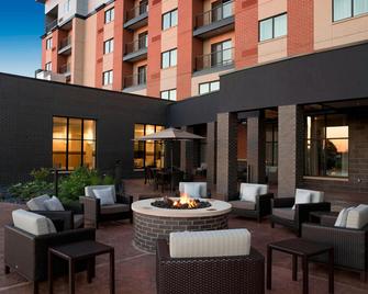 Courtyard by Marriott Mt. Pleasant at Central Michigan University - Mount Pleasant - Terasa